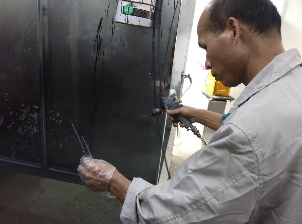 噴油